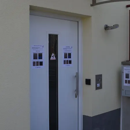 Zwei Raben Pension-3
